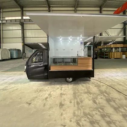 Mobile Gourmet: 3-Wheel Food Innovations