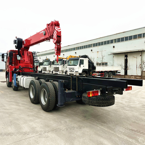 Camión FAW con grúa