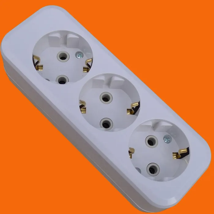 3-контактная розетка в стиле ЕС, 10/16 А