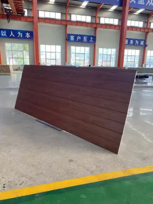 Red Chicken Wing Wood Grain PU Sandwich Panels for Walls