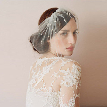 Kobiety elegancki elegancki biała welon Pearl Bridal Hair Comb