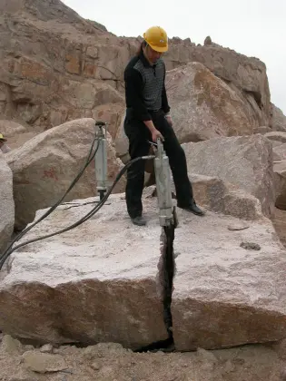 Hydraulic Rock Splitter