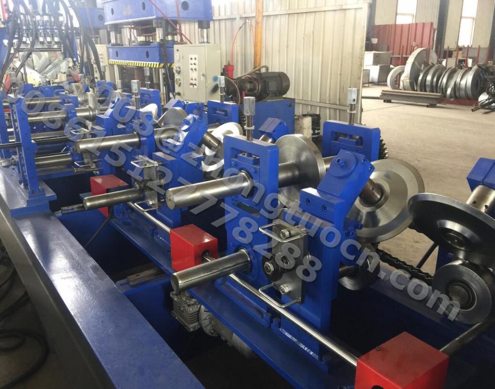 Adjustable CZ purlin roll forming machine