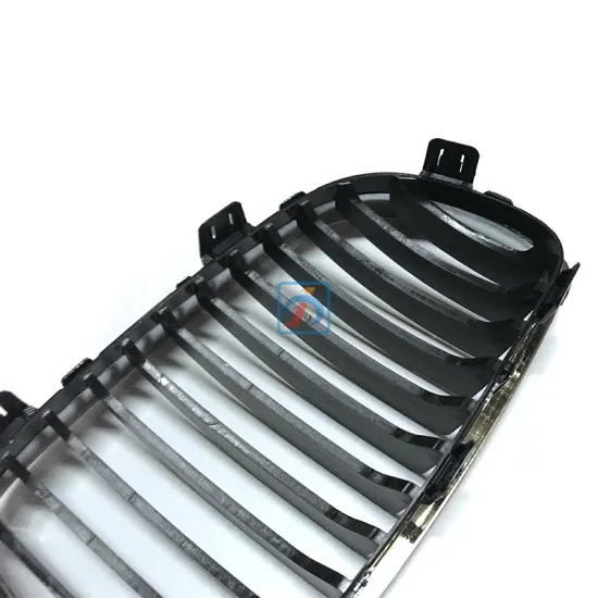 Black Color Grille Car Accessories for BMW 1 Serie 2004-2007 OEM 5113 7166 439 Front Bumper Grille