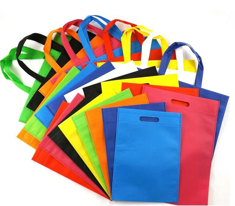 Cheap tote bags custom printed recyclable fabric non woven shopping bags with logo