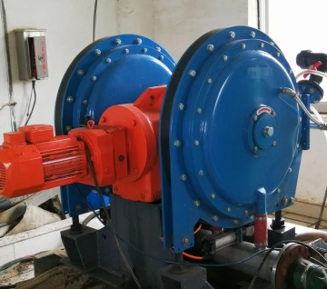 Screw sludge dewatering pressure filter