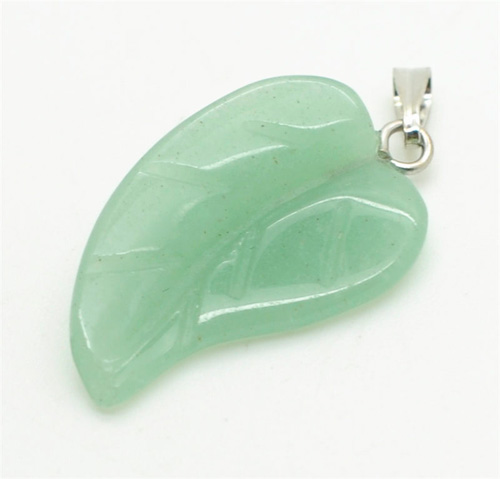 Pendentif Aventurine en forme de feuille verte