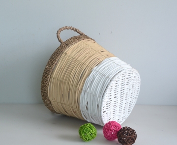 Round two tone rattan flower basket with handle