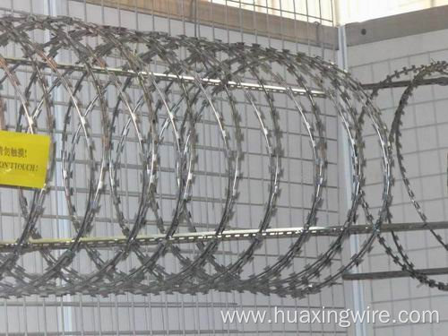 Galvanized Razor Wire Fence