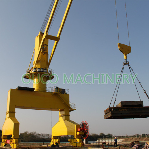 Grue de fret portuaire mobile sur rail MacGregor