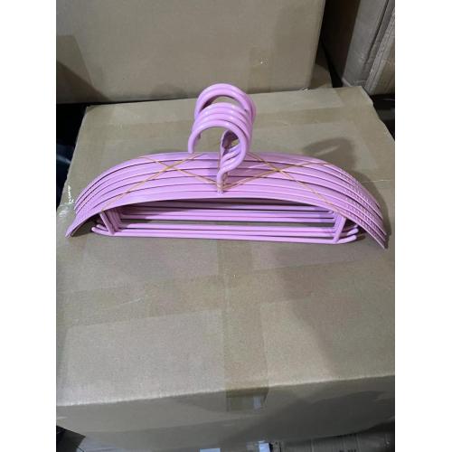 Half circle seamless plastic hanger