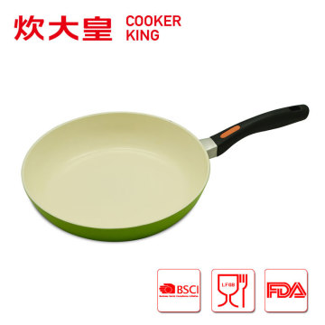 2015 factory price 28cm die-casting ceramic fry pan