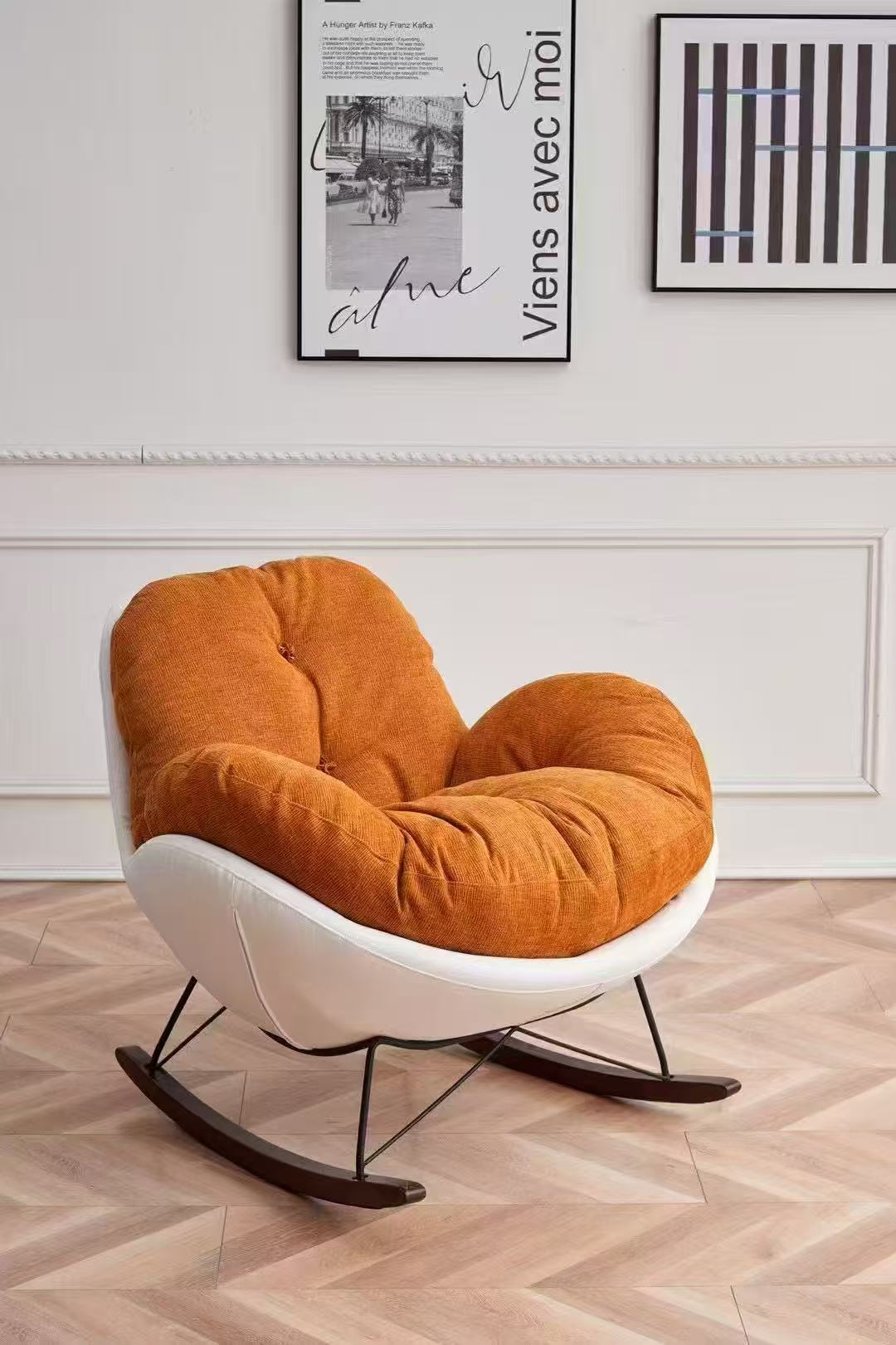 Comfortable swivel chair
