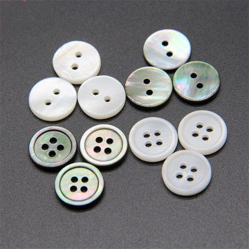 Accessoires de couture textile en gros personnalisés: Perles de la coque à lèvre noire naturelle avec 4/2 trous