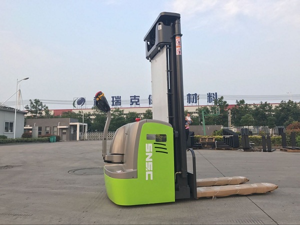 Walkie Electric Stacker