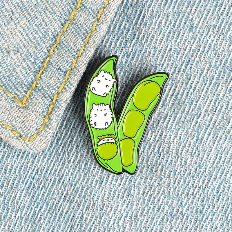 Green Pea pod enamel pin Cute small cat brooch Broad bean baby Lapel pin badge Cartoon animal Clothes bag jewelry gift for kids