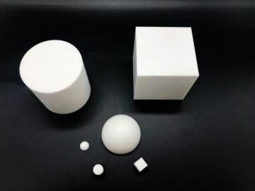 Ceramic balls and ceramic cylinders for laboratory