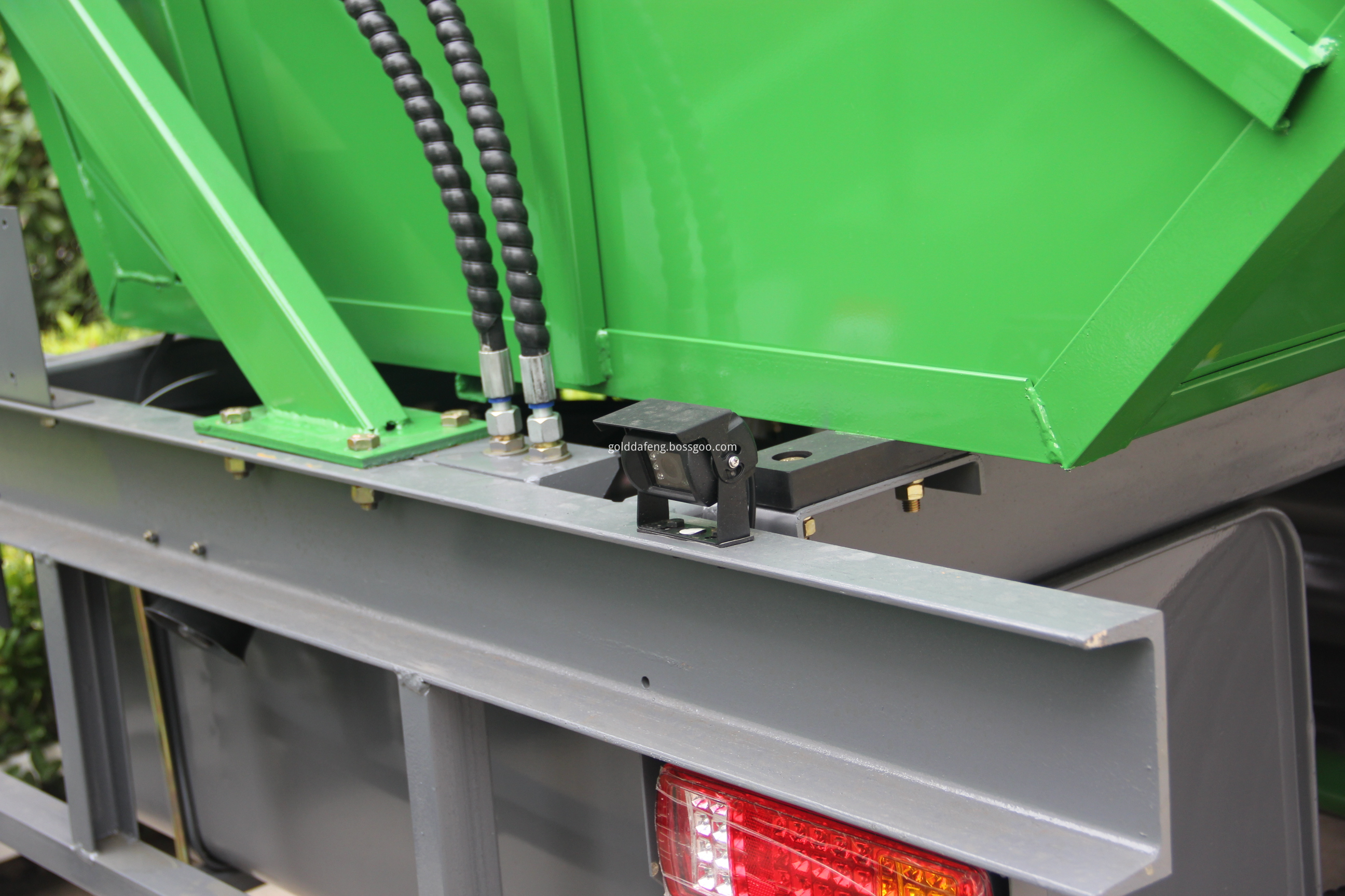 Small Scale Farm Equipment Corn Harvester, High Quality Small Scale ...