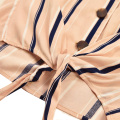 wholesale chemisier de bureau de mode personnalisé tops chemises de femmes d&#39;entraînement de concepteur de col en v
