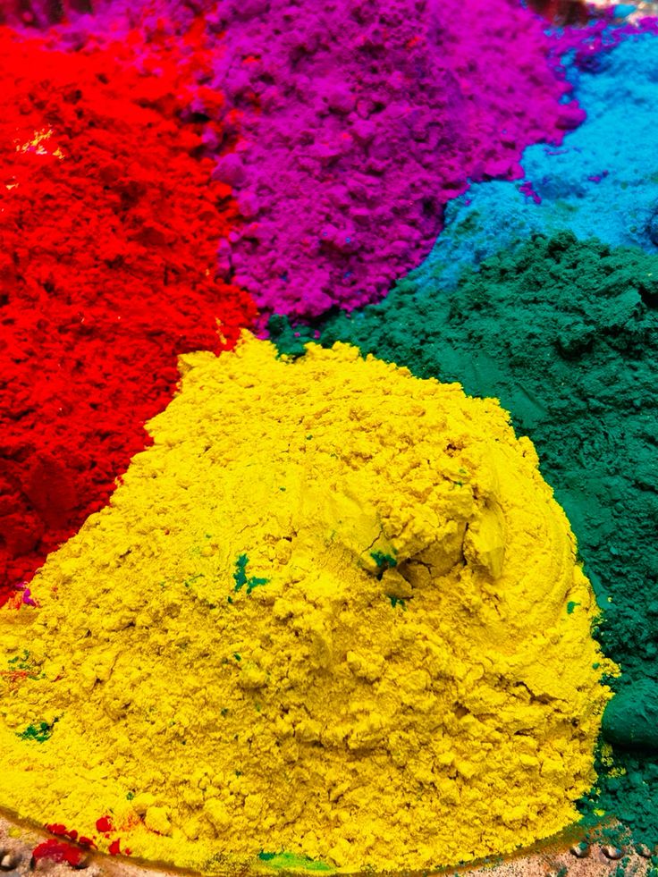 Battery busbar insulation powder coating