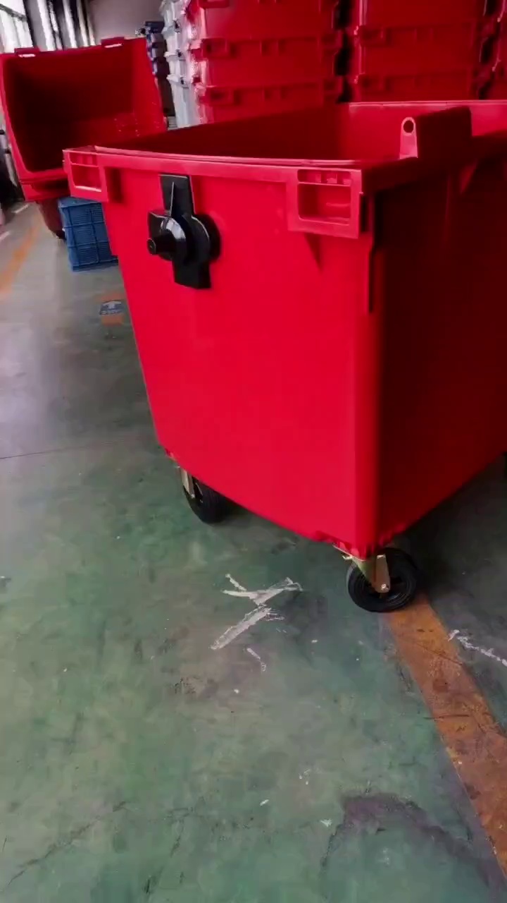 Four-Wheel Steering Plastic Trash Can 660 Liters