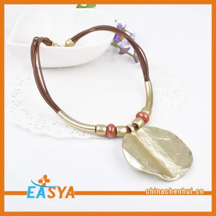 18 Carat Gold Necklace Beaded Chain Coin Pendant Necklace