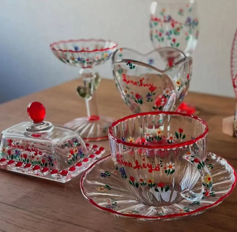 Elegant Glass Dinnerware for Chic Dining