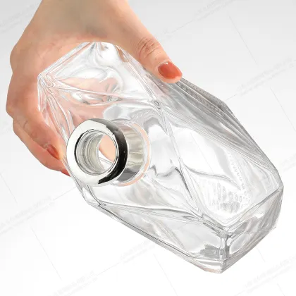 Customizable royal glass whiskey bottles provider