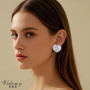 Delicate Sequin Acrylic Stud Earrings with Romantic Design