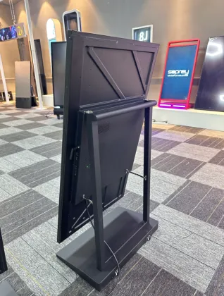 4K Floor Standing Digital Signage Totem for Malls