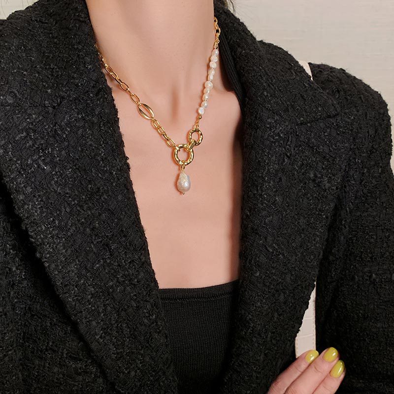 Luxury Natural Pearl Pendant Necklace Women's Temperament