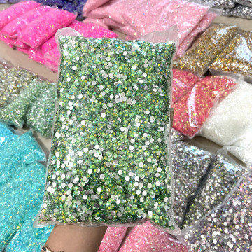 Silver Bottom Resin Rhinestones in Various Sizes for DIY Tumbler Cup Decoration