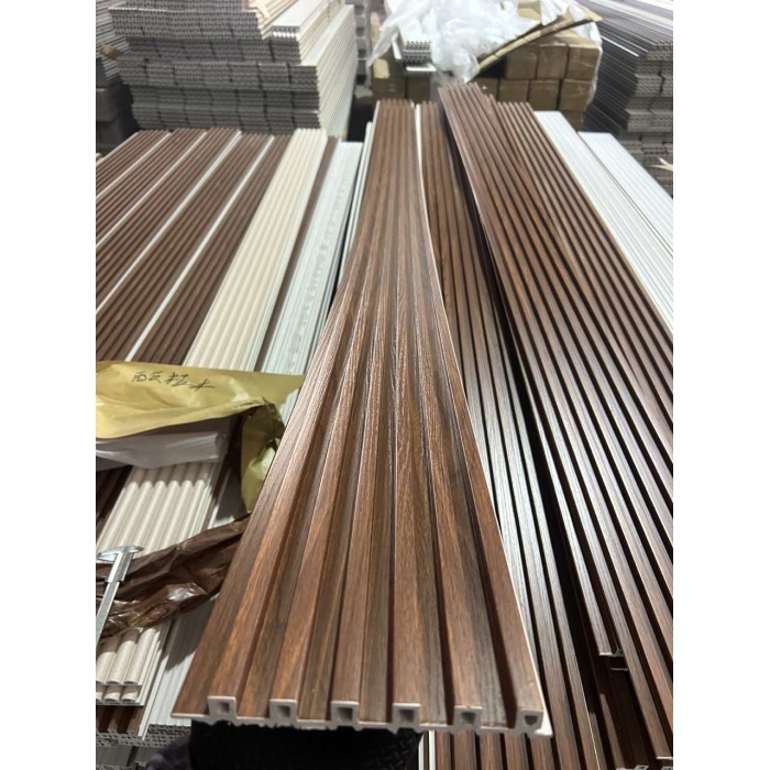 Bảng tường wpc flut flut clading kháng cự kích thước tùy chỉnh kích thước trimless tích hợp liền mạch hiện đại mộc mạc
