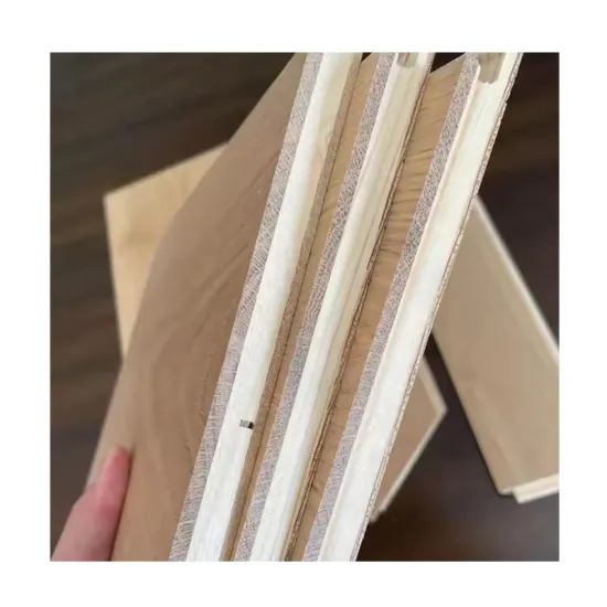 Engineered Solid Wood Three Layer Hardwood Flooring in 8mm and 12mm with Embossing for Apartments