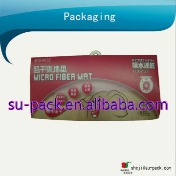 With handles of plastic packaging mat