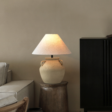 Inspirowana japońskimi i chińskimi retro ceramiczna lampa stołowa do dekoracji sypialni