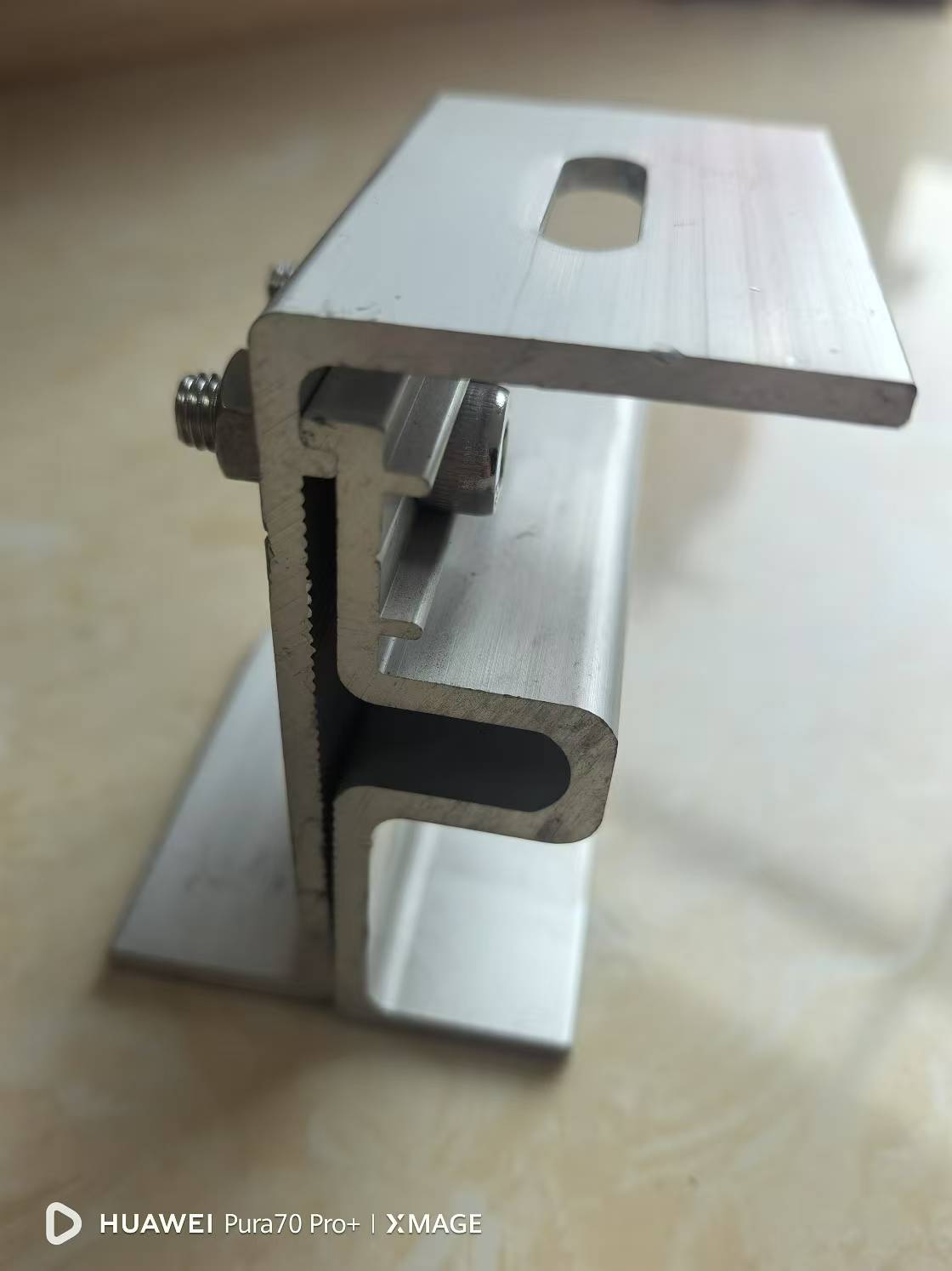 Aluminum alloy anodized extrusion roofrtop clamps