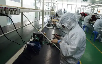 Precision Mobile Electronics Clean Workshop