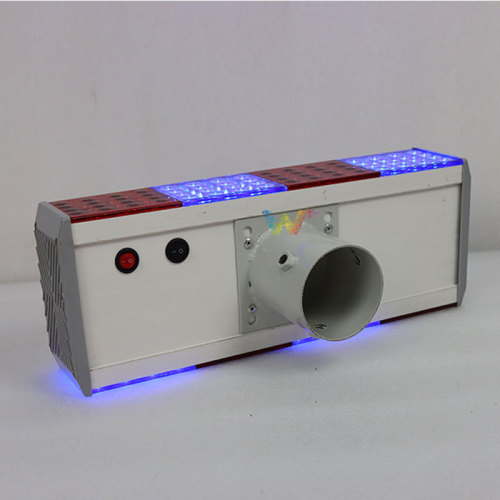 Integrated solar flash LED traffic signal strobe light