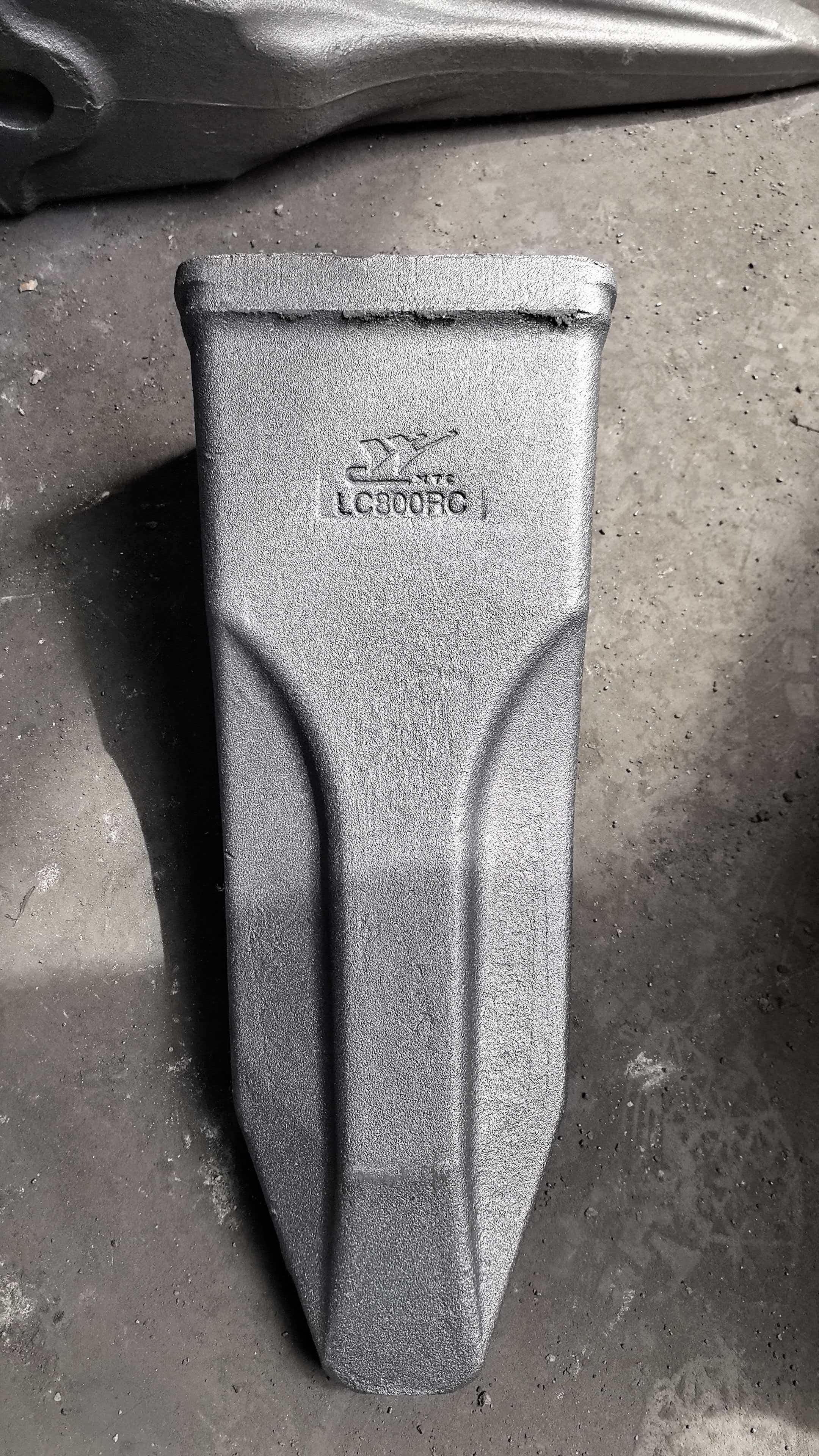 E390-bucket teeth-3