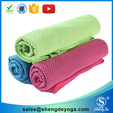 Skidless yoga towel silicon dots