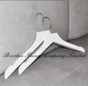 Hanger (WH-1012)
