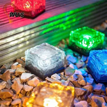 Competitive price factory supply solar glass globe pole led lights