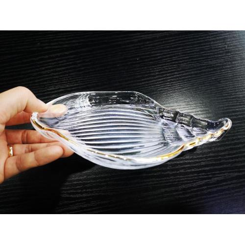 Transparent lackierter Gold Conch Essteller