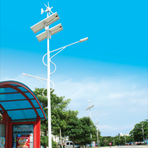 El panel solar con la calle del molino de viento llevó la luz de calle híbrida solar del viento ligero