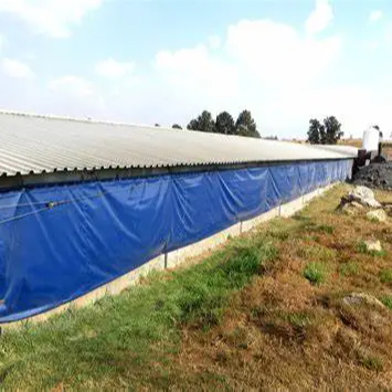 Sistem tirai pemasangan dinding dan hujan lebat untuk ladang ayam