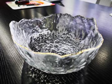 Insalatiera per tè grande in oro verniciato trasparente