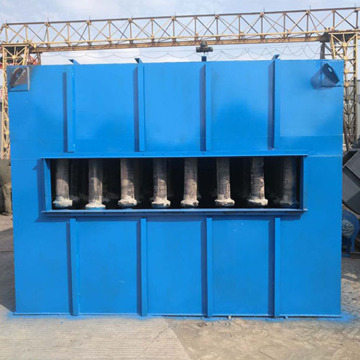 Centrifugal cyclone dust remover for industrial hot air