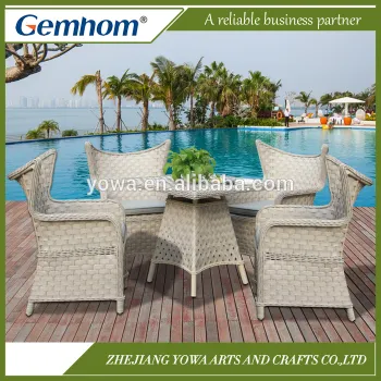Gemhom Wide Flat Rattan 5 Piece Square Dining Set