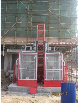Vfd Red Twin Cage Construction Material Hoists For Building Sc100